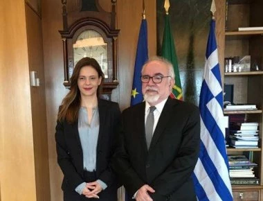 Στην Πορτογαλία η Έφη Αχτσιόγλου - Συναντήσεις με τον ομόλογό της (φωτό)